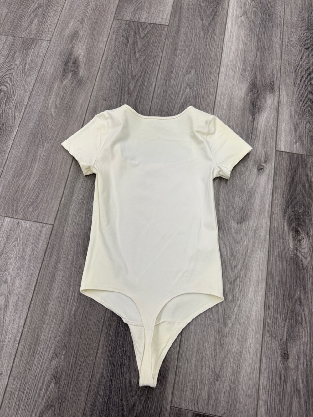 Abercrombie & Fitch Cream Scoop Neck Short Sleeve Bodysuit - Picture 4 of 4